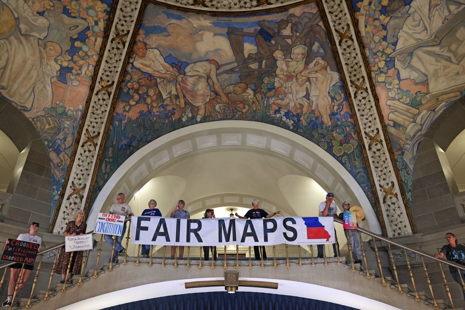 Re-districting opposition gathers in Jefferson City